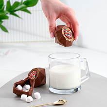 Шоколадная бомбочка с маршмеллоу "Счастье внутри"